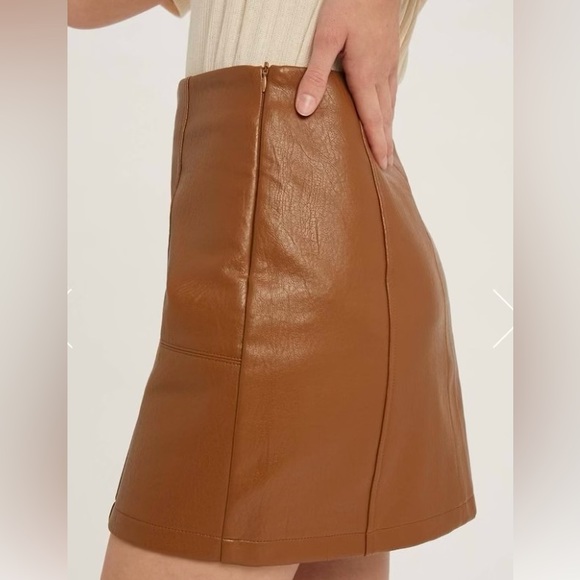 Vegan Leather mini skirt - Picture 6 of 6